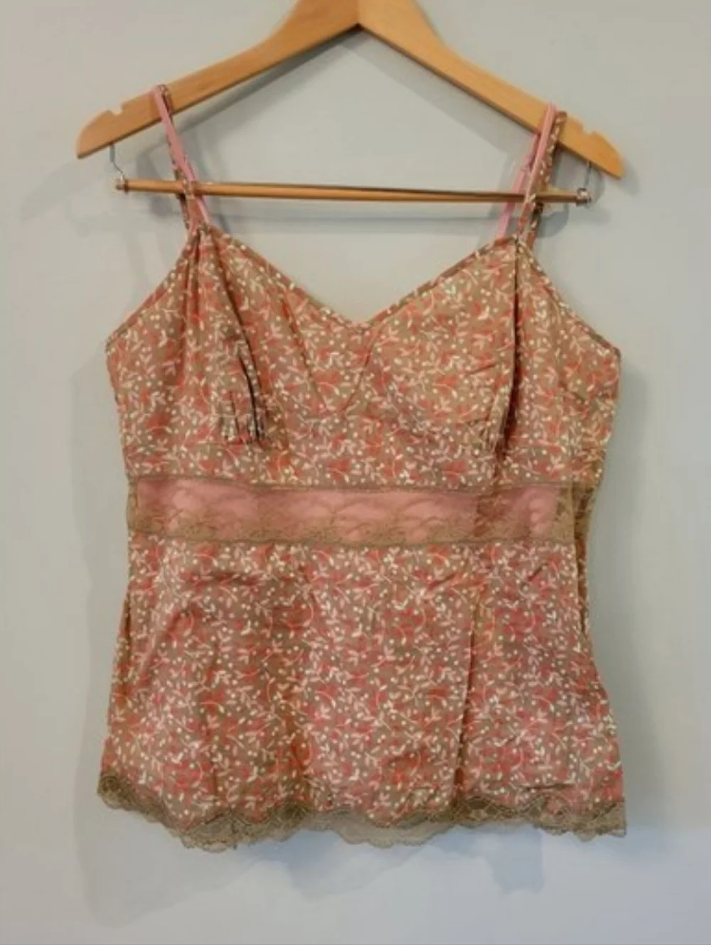 Y2K Lace-Trim Pink Spaghetti Strap Cami Top With Pearl Back Detail - Picture 1 of 8
